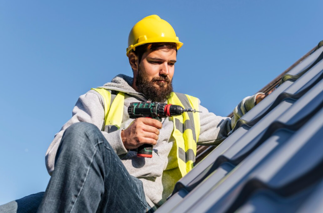 How Roof Repairs and Roof Replacements Contribute to a Stronger Overall Roofing Strategy