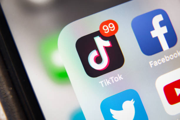 Are TikTok Duets Still Worth It? (And When You Should Definitely Do Them)